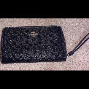 Coach zip around wristlet signature leather